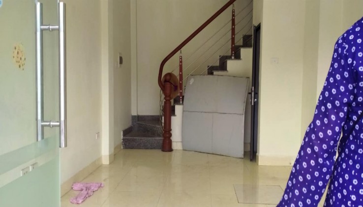 CHO THUÊ NHÀ MẶT PHỐ BỜ SÔNG SÉT 3 TẦNG, 30M2, 2 NGỦ, 3 WC, NGÕ Ô TÔ, KD MỌI MÔ HÌNH - 14TR